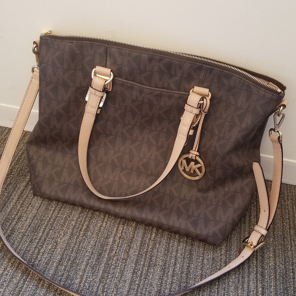 Michael Kors purse